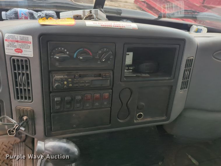 image for item NZ9565 2007 International 4100 bucket truck