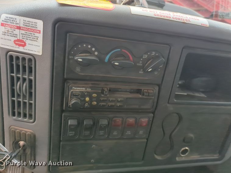 image for item NZ9565 2007 International 4100 bucket truck