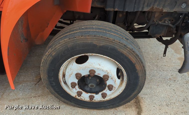 image for item NZ9565 2007 International 4100 bucket truck