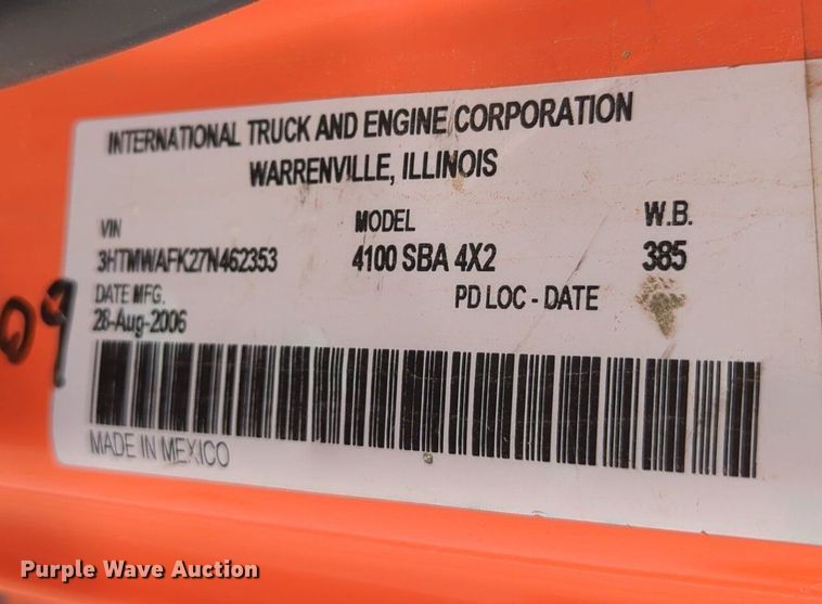 image for item NZ9565 2007 International 4100 bucket truck