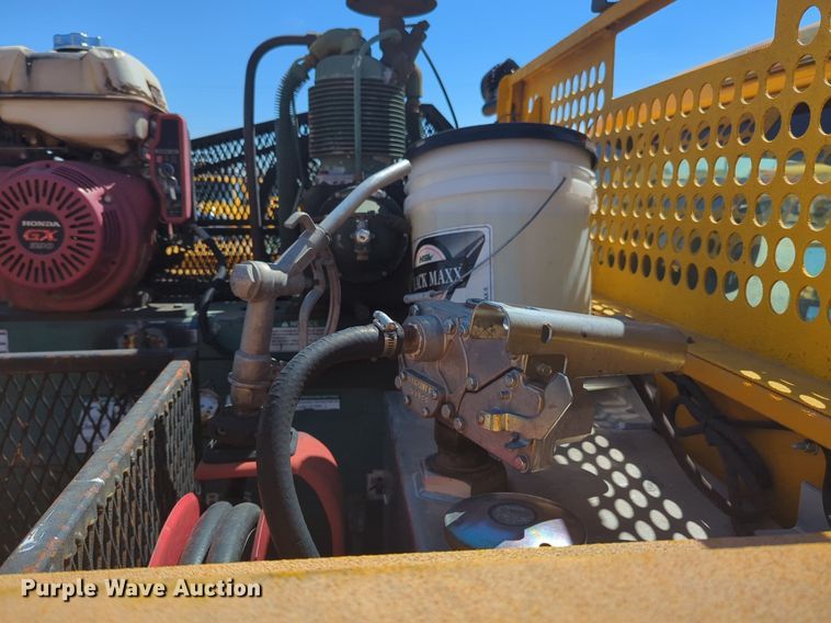 image for item NZ9575 2016 Ford F350 Super Duty utility bed pickup truck