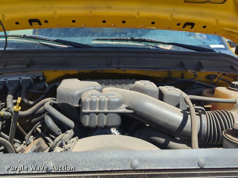 image for item NZ9575 2016 Ford F350 Super Duty utility bed pickup truck