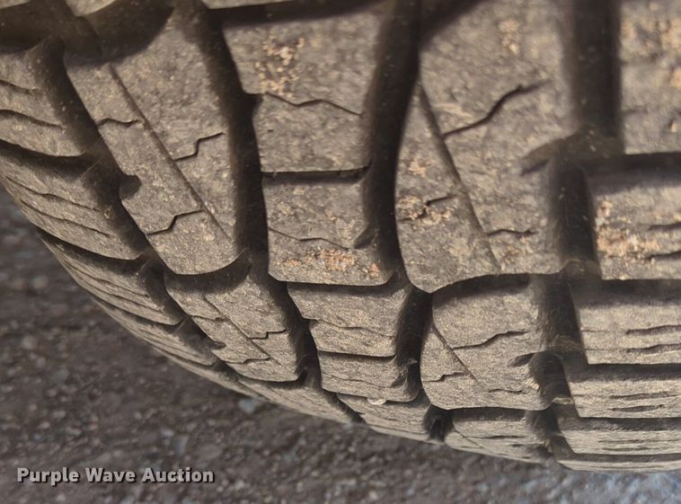 image for item NZ9575 2016 Ford F350 Super Duty utility bed pickup truck