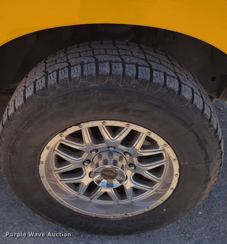 image for item NZ9575 2016 Ford F350 Super Duty utility bed pickup truck