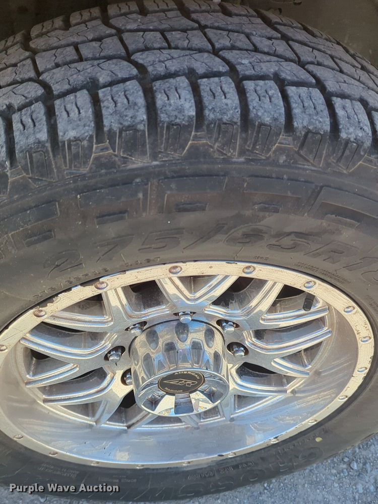 image for item NZ9575 2016 Ford F350 Super Duty utility bed pickup truck