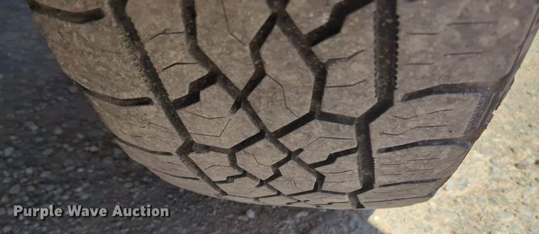 image for item NZ9575 2016 Ford F350 Super Duty utility bed pickup truck