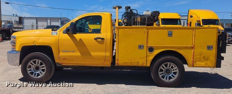 image for item NZ9578 2015 Chevrolet Silverado 3500HD utility bed pickup truck