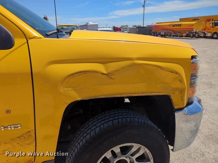 image for item NZ9578 2015 Chevrolet Silverado 3500HD utility bed pickup truck