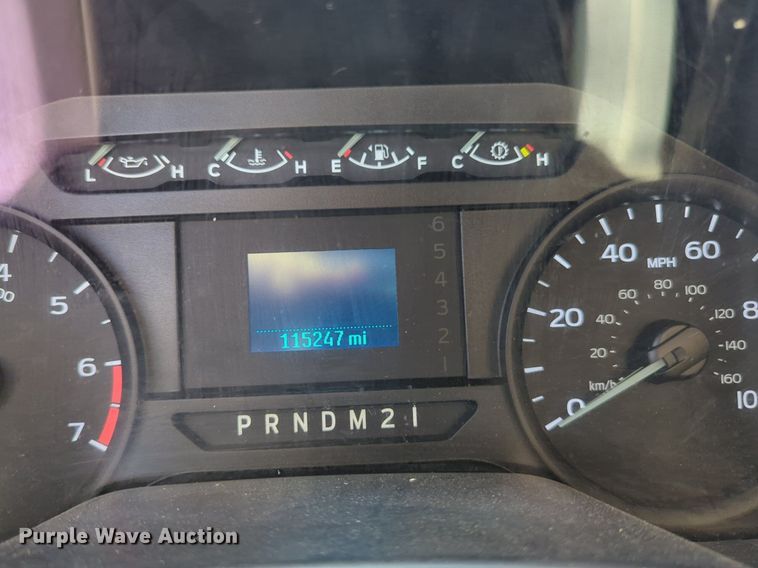 image for item NZ9580 2018 Ford F350 Super Duty  utility bed pickup truck