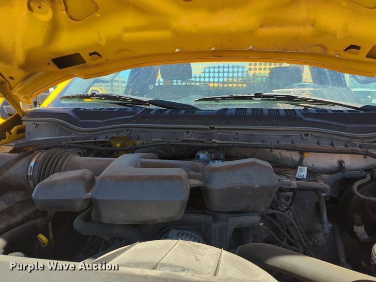 image for item NZ9580 2018 Ford F350 Super Duty  utility bed pickup truck