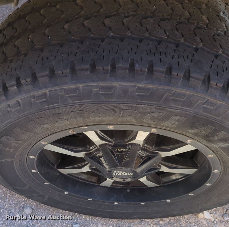 image for item NZ9580 2018 Ford F350 Super Duty  utility bed pickup truck