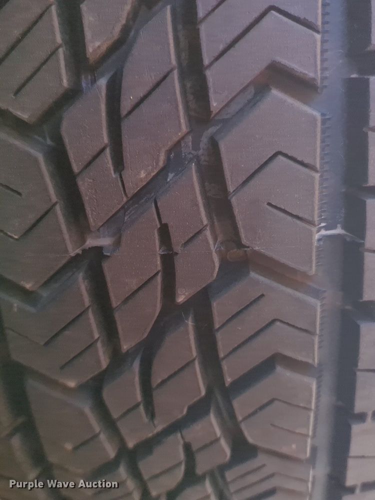 image for item NZ9581 2018 Ford F350 Super Duty  utility bed pickup truck