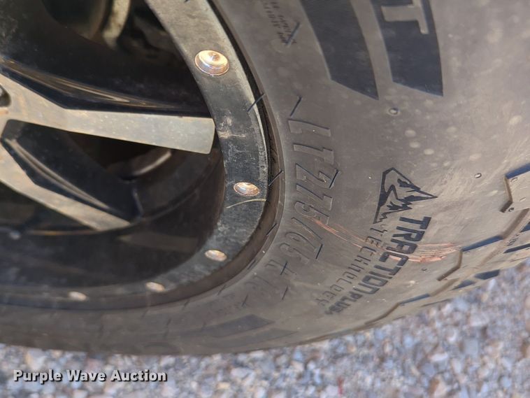 image for item NZ9581 2018 Ford F350 Super Duty  utility bed pickup truck