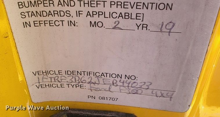 image for item NZ9581 2018 Ford F350 Super Duty  utility bed pickup truck