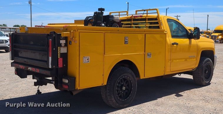 image for item NZ9583 2016 Chevrolet Silverado 3500HD utility bed pickup truck