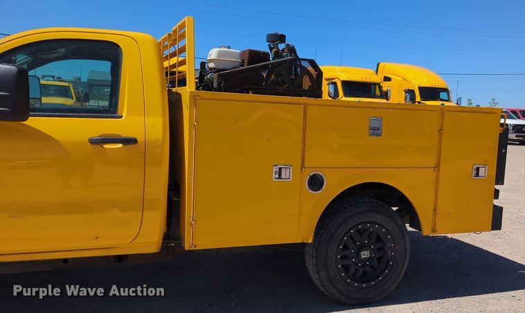 image for item NZ9583 2016 Chevrolet Silverado 3500HD utility bed pickup truck