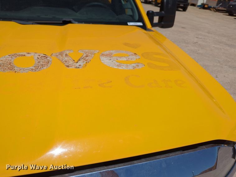 image for item NZ9583 2016 Chevrolet Silverado 3500HD utility bed pickup truck