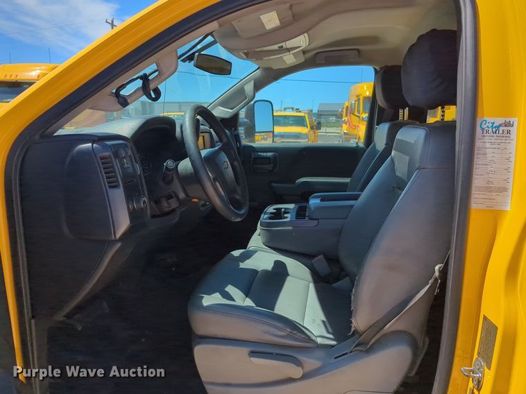 image for item NZ9583 2016 Chevrolet Silverado 3500HD utility bed pickup truck