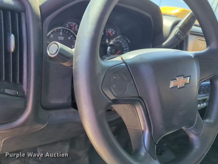 image for item NZ9583 2016 Chevrolet Silverado 3500HD utility bed pickup truck