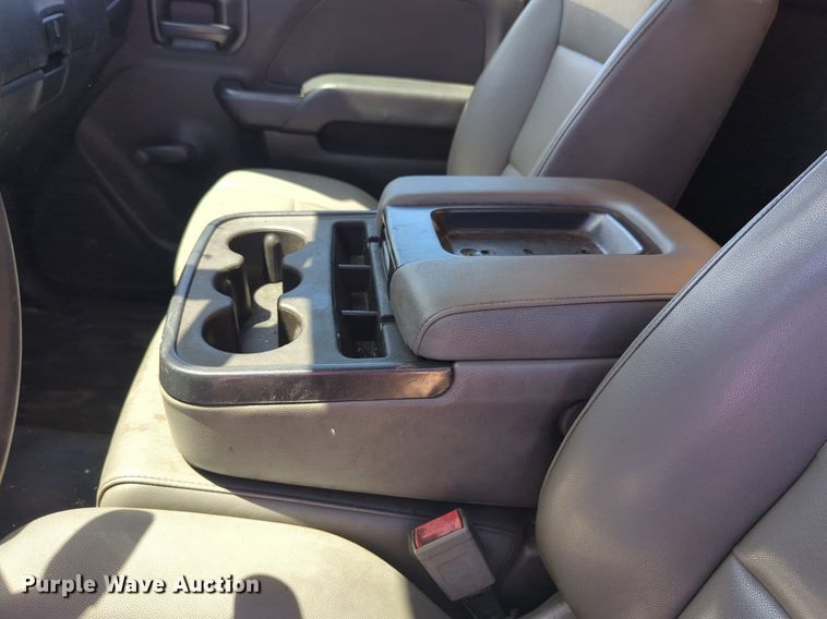 image for item NZ9583 2016 Chevrolet Silverado 3500HD utility bed pickup truck