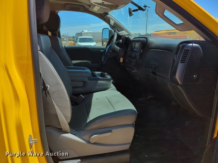 image for item NZ9583 2016 Chevrolet Silverado 3500HD utility bed pickup truck