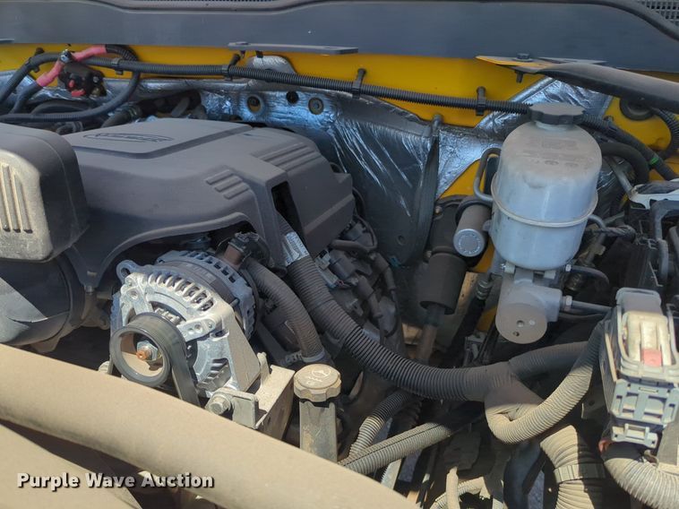 image for item NZ9583 2016 Chevrolet Silverado 3500HD utility bed pickup truck