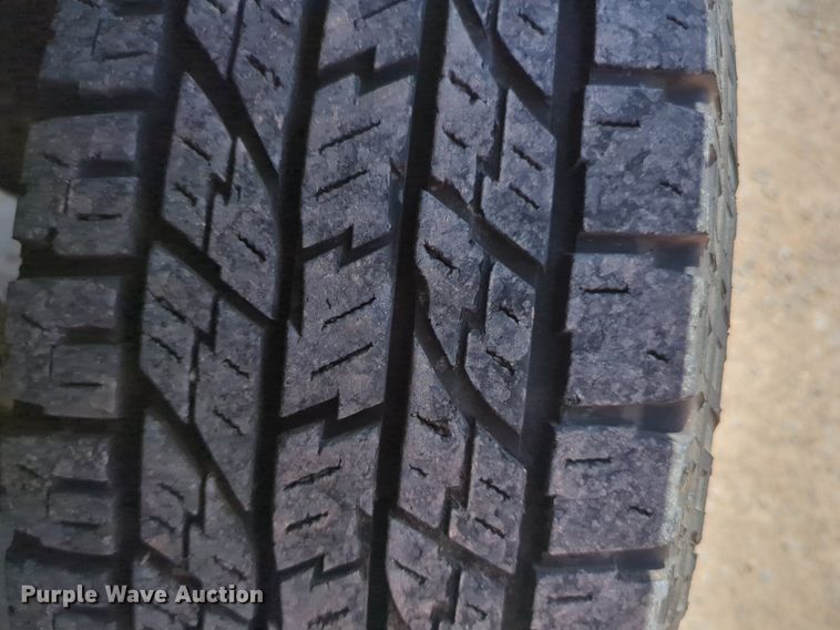 image for item NZ9583 2016 Chevrolet Silverado 3500HD utility bed pickup truck