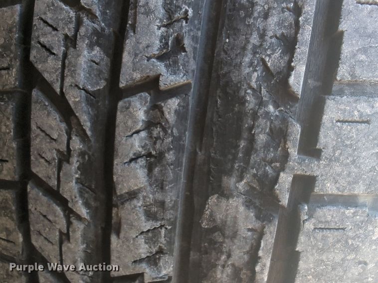 image for item NZ9583 2016 Chevrolet Silverado 3500HD utility bed pickup truck