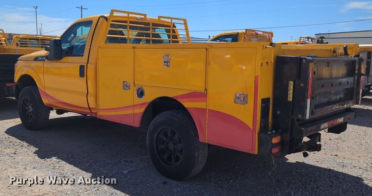 image for item NZ9586 2015 Ford F350 Super Duty utility bed pickup truck