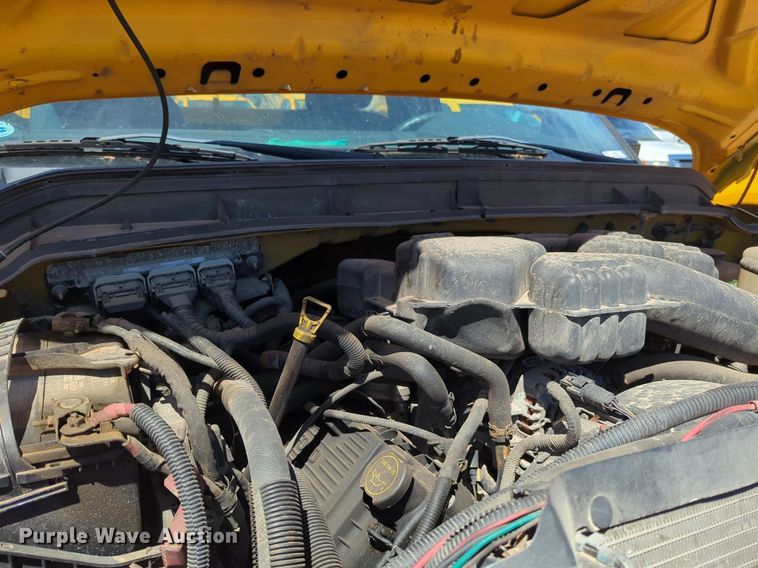 image for item NZ9586 2015 Ford F350 Super Duty utility bed pickup truck