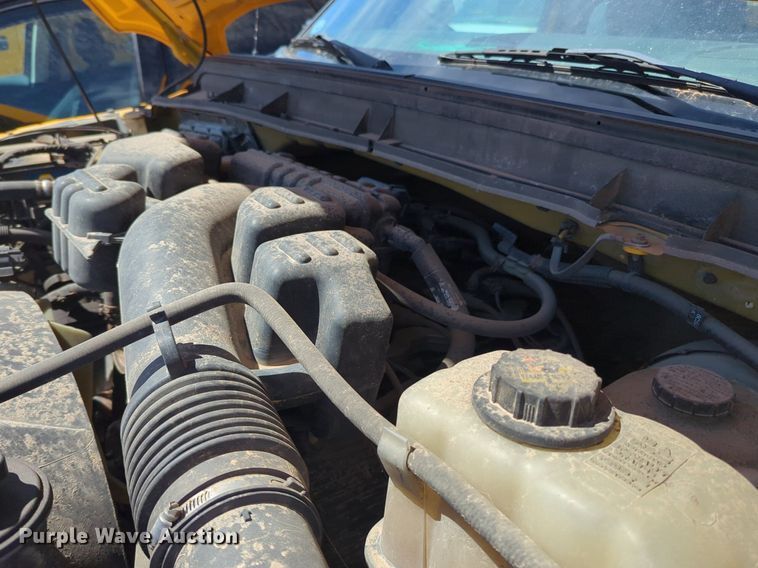 image for item NZ9586 2015 Ford F350 Super Duty utility bed pickup truck