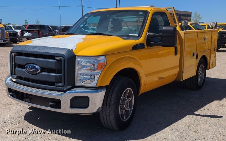 image for item NZ9587 2014 Ford F350 Super Duty utility bed pickup truck