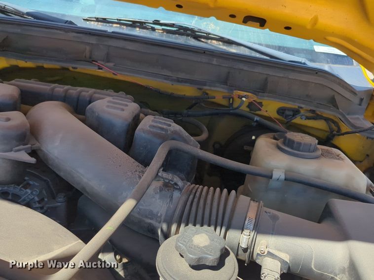 image for item NZ9587 2014 Ford F350 Super Duty utility bed pickup truck