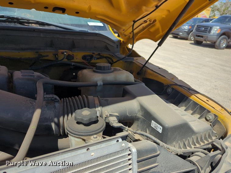 image for item NZ9587 2014 Ford F350 Super Duty utility bed pickup truck