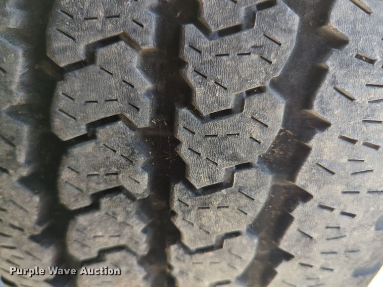 image for item NZ9587 2014 Ford F350 Super Duty utility bed pickup truck