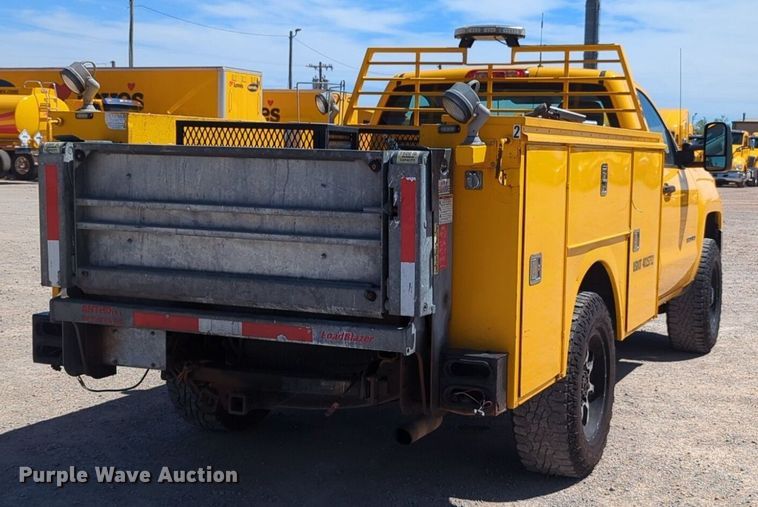 image for item NZ9588 2015 Chevrolet Silverado 3500HD utility bed pickup truck
