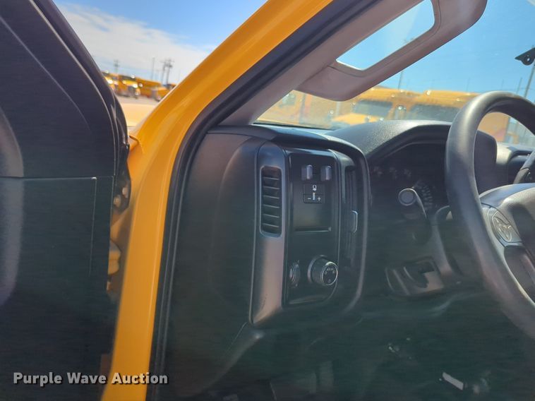 image for item NZ9588 2015 Chevrolet Silverado 3500HD utility bed pickup truck