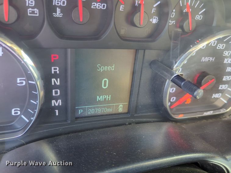 image for item NZ9588 2015 Chevrolet Silverado 3500HD utility bed pickup truck