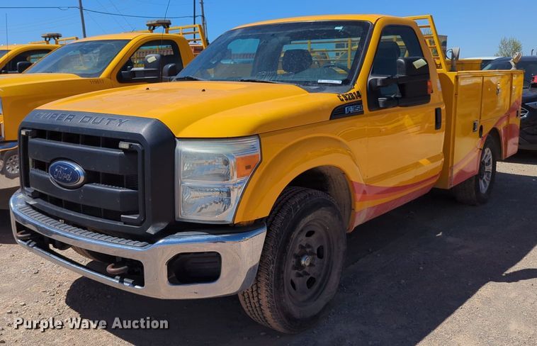 image for item NZ9590 2015 Ford F350 Super Duty utility bed pickup truck