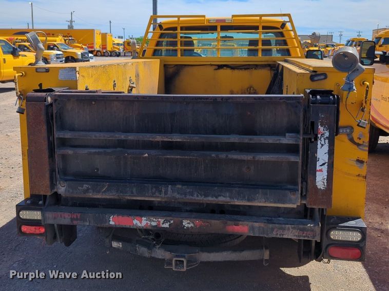 image for item NZ9590 2015 Ford F350 Super Duty utility bed pickup truck