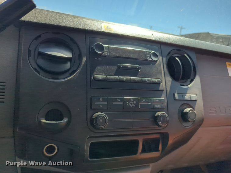 image for item NZ9590 2015 Ford F350 Super Duty utility bed pickup truck