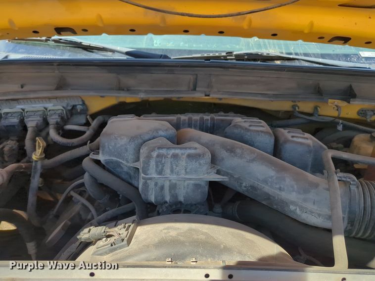 image for item NZ9590 2015 Ford F350 Super Duty utility bed pickup truck