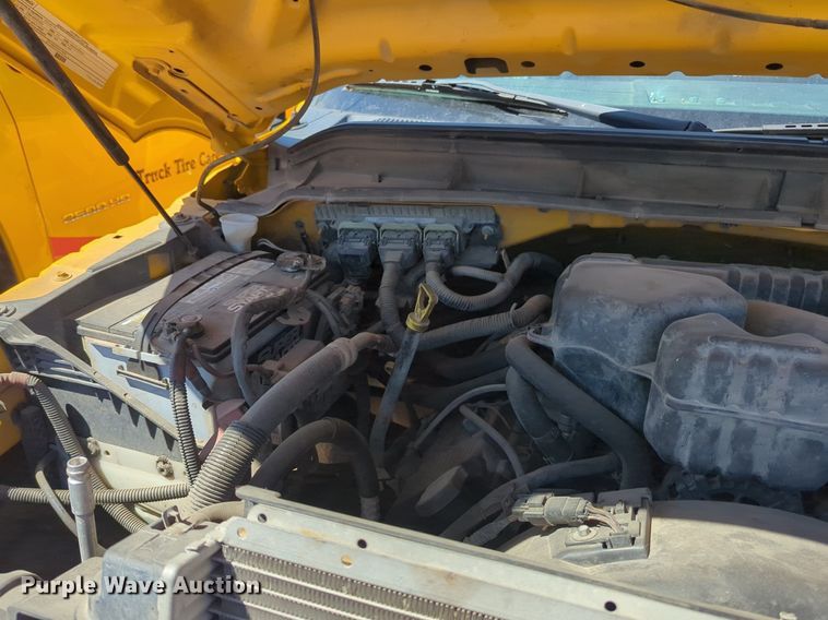 image for item NZ9590 2015 Ford F350 Super Duty utility bed pickup truck