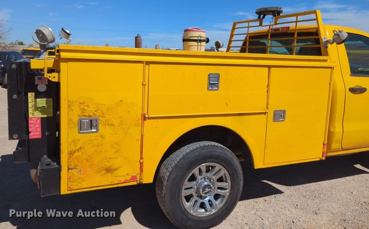 image for item NZ9593 2015 Chevrolet Silverado 3500HD utility bed pickup truck