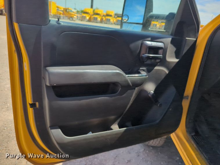 image for item NZ9593 2015 Chevrolet Silverado 3500HD utility bed pickup truck