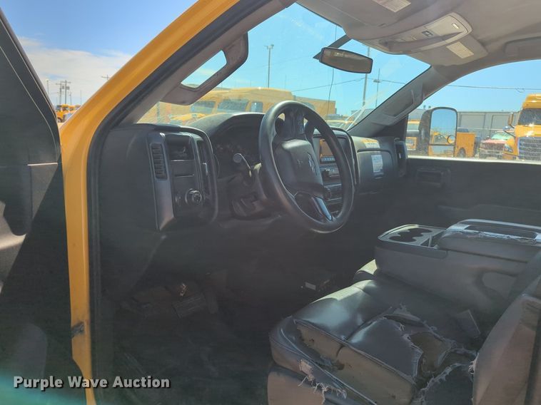 image for item NZ9593 2015 Chevrolet Silverado 3500HD utility bed pickup truck