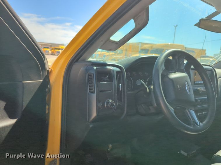 image for item NZ9593 2015 Chevrolet Silverado 3500HD utility bed pickup truck