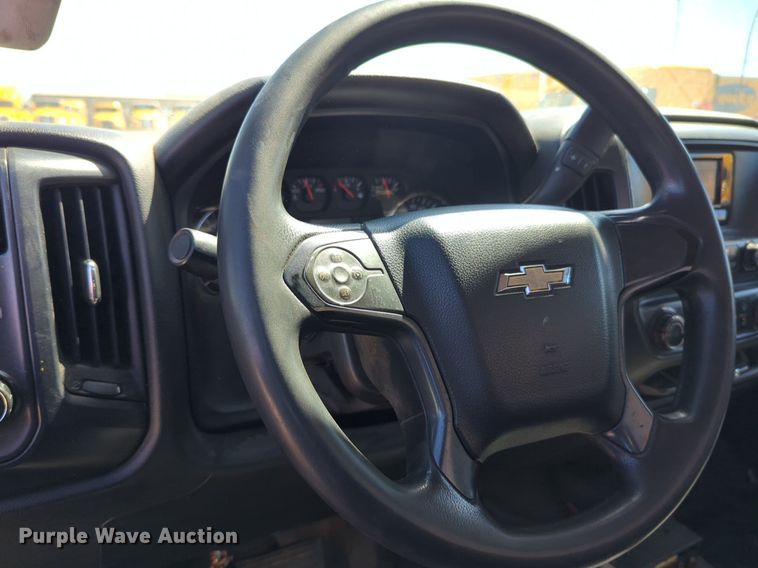 image for item NZ9593 2015 Chevrolet Silverado 3500HD utility bed pickup truck