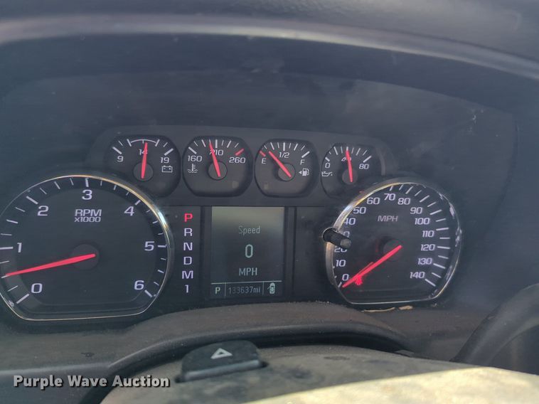 image for item NZ9593 2015 Chevrolet Silverado 3500HD utility bed pickup truck