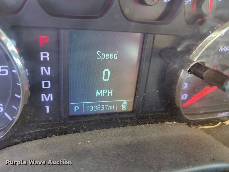 image for item NZ9593 2015 Chevrolet Silverado 3500HD utility bed pickup truck